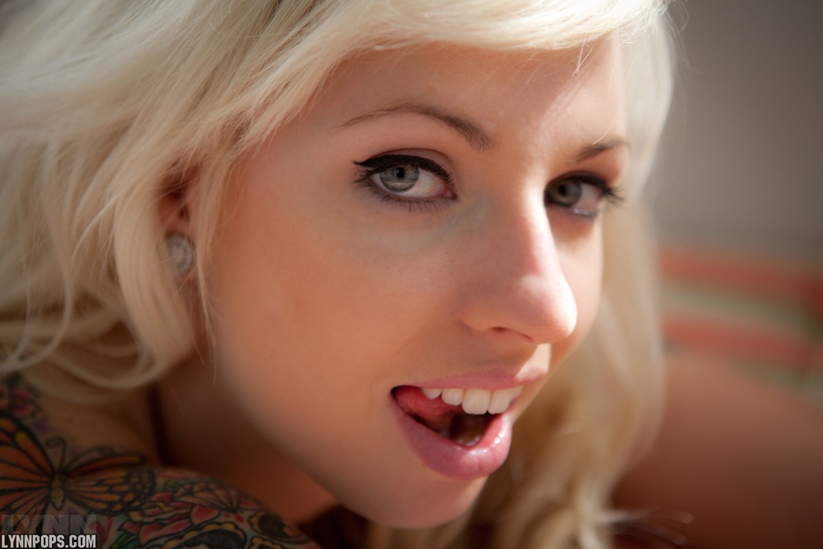 Tattoo Beauty Lynn Pops Gets Naked