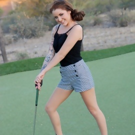 Jeskas Hotbox Plays A Little Golf